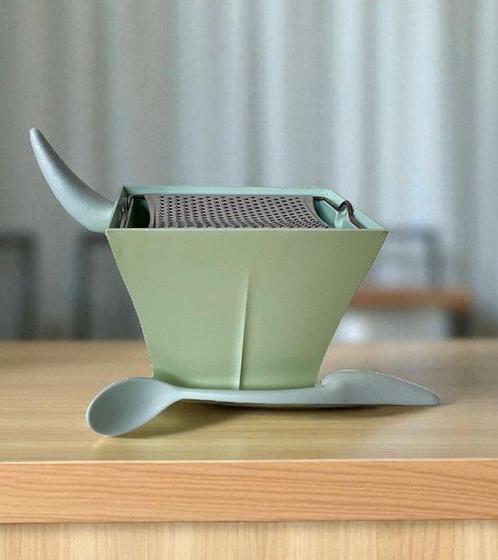 Alessi - Philippe Starck - Kaasrasp - mister Meumeu - IJzer,, Antiek en Kunst, Antiek | Meubels | Stoelen en Sofa's