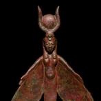 Égypte ancienne Bronze Déesse ailée Isis. Période tardive,