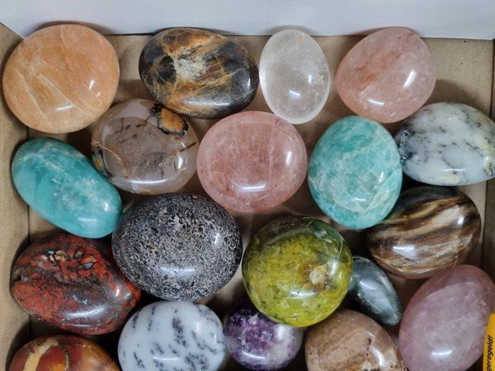 Big Lot HQ palm stones, different minerals 7,3 - 4,2 cm, Verzamelen, Mineralen en Fossielen