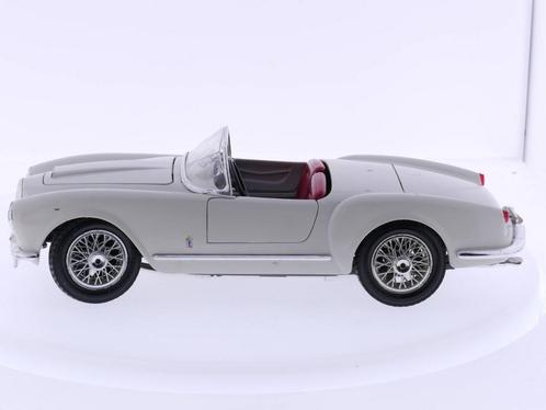 Schaal 1:18 Bburago Lancia Aurelia B24 Spider 1955 #3266, Hobby en Vrije tijd, Modelauto's | 1:18, Gebruikt, Ophalen of Verzenden