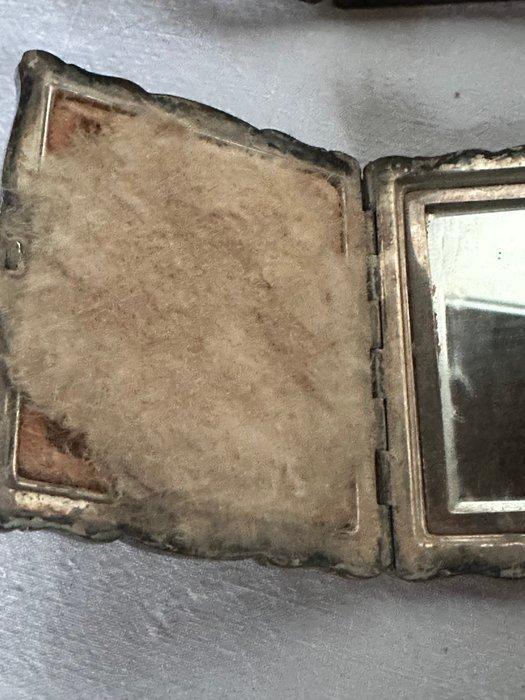 Decoratief ornament (2) - Frankrijk - zilveren doos, Antiek en Kunst, Curiosa en Brocante