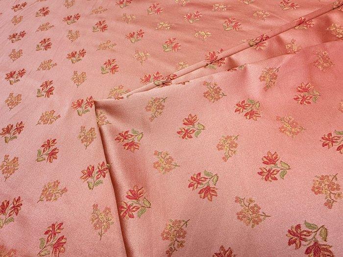 Fiori di Rame: Elegantie Jacquard in Gouden Satijn -, Antiek en Kunst, Antiek | Tapijten, Tafelkleden en Textiel