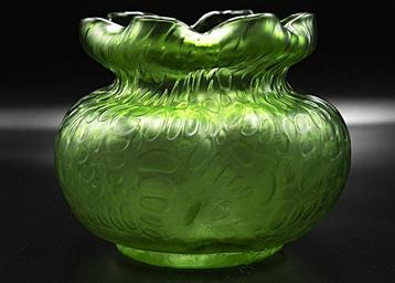 Loetz Art Nouveau Luster Green Glass Vase 1900 - Vaas  -