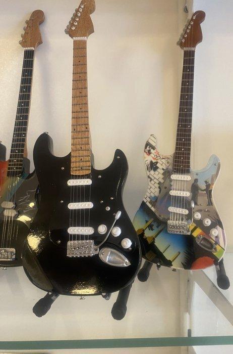 Pink Floyd Mini Guitar & Drum Stage Set - Article décoratif, Cd's en Dvd's, Vinyl Singles