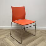 Tweedehands kantinestoel / stapelstoel oranje - chroom, Huis en Inrichting, Stoelen, Gebruikt, Eén