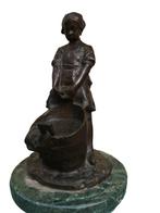 Elia Sala (1864 - 1920) - sculptuur, Lacquaiola - 40 cm -