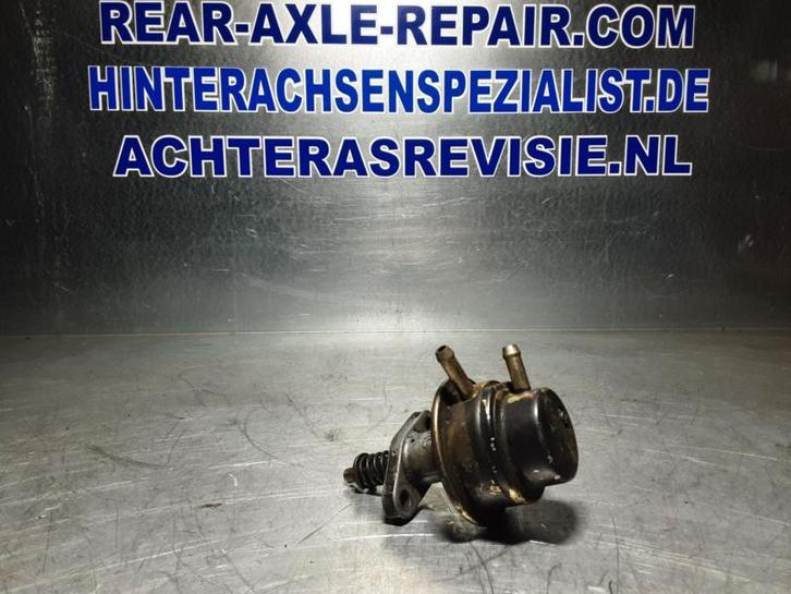 Benzinepomp van een Opel motor. (motorruimte), Autos : Pièces & Accessoires, Moteurs & Accessoires, Envoi