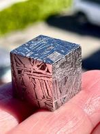 Aletai meteoriet IJzer meteoriet - Hoogte: 16 mm - Breedte:, Verzamelen, Mineralen en Fossielen