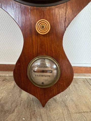 Wheel barometer - Hout