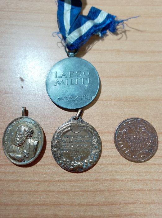 Italië. Lotto 4 medaglie 1856-1918, Postzegels en Munten, Munten en Bankbiljetten | Toebehoren