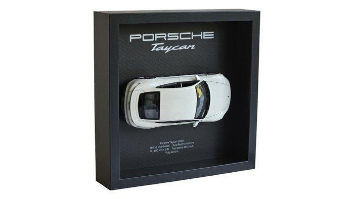 ArtFrames3D - Porsche - Porsche Taycan, Hobby en Vrije tijd, Modelauto's | 1:5 tot 1:12