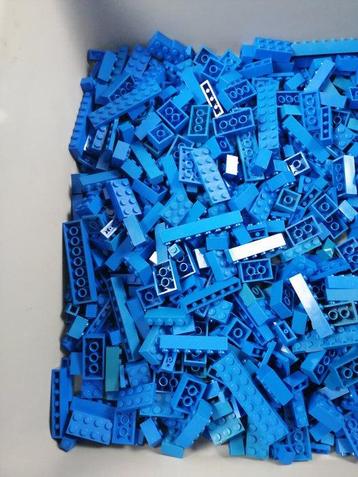 Lego - geen serie - 1000 blue LEGO bricks - 1980-1990 beschikbaar voor biedingen