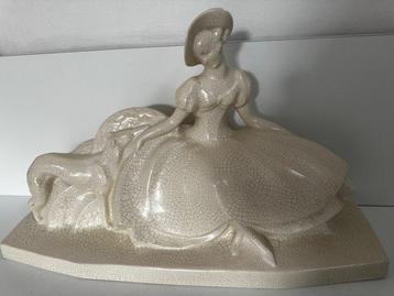 Lejan - Statue, Élégante au lévrier - 31 cm - Céramique -