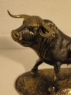 Sculpture, Toro español - 8,2 kg - 32 cm - Bronze doré