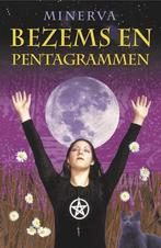 Over bezems en pentagrammen 9789063784874 Minerva, Verzenden, Gelezen, Minerva
