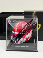 Ferrari - Charles Leclerc - 2025 - Schaal 1/5 helm, Verzamelen, Nieuw