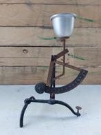 P. Maul - Weegschaal (5) - Concav - Gietijzer - Weegschaal -