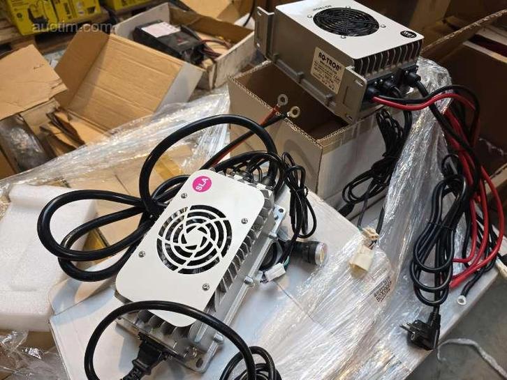 Diverse acculaders (28x) Kärcher, AQ-TRON, Doe-het-zelf en Bouw, Gereedschap | Overige machines, Ophalen