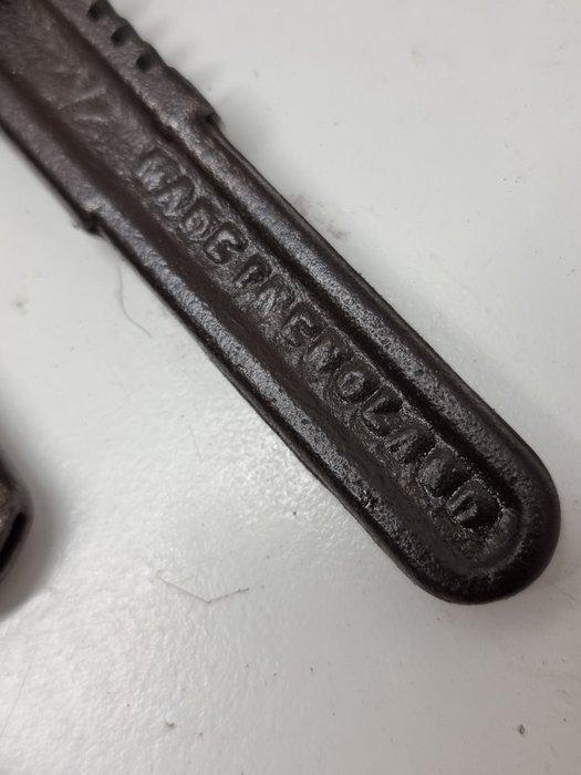 Werkgereedschap (10) - Spanners, Adjustable wrenches, Antiek en Kunst, Antiek | Wandborden en Tegels
