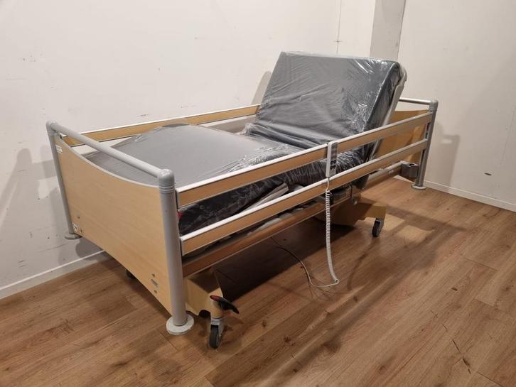 Wissner Bosserhoff #27 Elektrisch Hoog Laag Thuiszorg-bed, Diversen, Verpleegmiddelen, Zo goed als nieuw, Verzenden