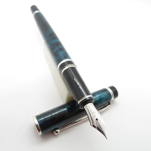 Pilot - Grance (green and black marble) - 14K gold nib (FM), Collections, Stylos