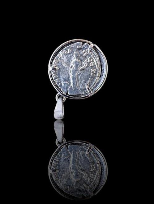 Oud-Romeins, Keizerrijk Zilver Munthanger - Keizer Commodus, Antiek en Kunst, Antiek | Overige Antiek