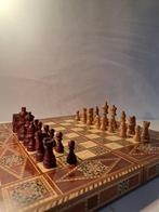 Schaakspel - 50 cm. Parelmoer ingelegd schaakspel en