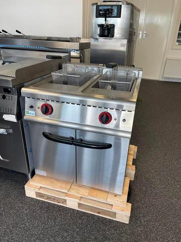 STERKE FRITEUS3 380V 2X20 LITER 106KG beschikbaar voor biedingen