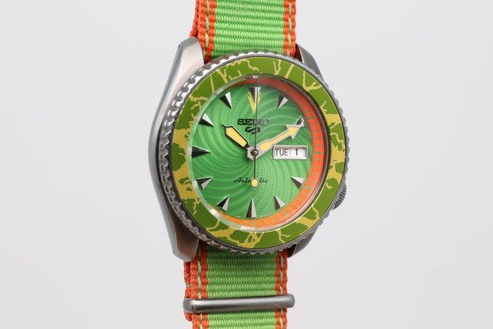 Seiko - Seiko 5 - Zonder Minimumprijs - SRPF23K1 | 4R36-08T0, Handtassen en Accessoires, Horloges | Antiek