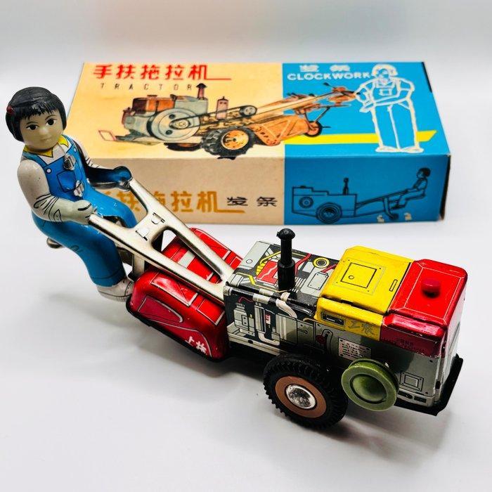 MS China - Clockwork Tractor, in doos - Opwindbaar blikken, Antiek en Kunst, Antiek | Speelgoed
