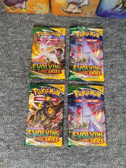 The Pokémon Company - 4 Booster pack - Pokemon Evolving, Hobby en Vrije tijd, Verzamelkaartspellen | Pokémon