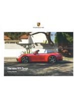 2021 PORSCHE 911 TARGA HARDCOVER BROCHURE ENGELS (US), Livres, Ophalen of Verzenden