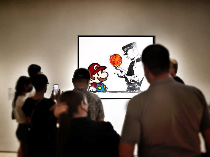 Utopia - Mario and Cop with bubble, Antiek en Kunst, Kunst | Designobjecten