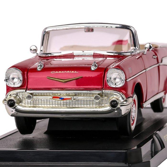 Road Signature 1:18 - Model cabriolet - Chevrolet Bel Air, Hobby en Vrije tijd, Modelauto's | 1:5 tot 1:12