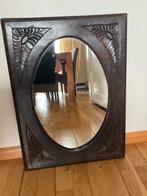 Spiegel- Antieke bruine Vintage houten spiegel met gesneden