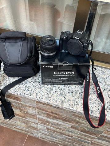 Canon EOS R50 Appareil photo compact numérique beschikbaar voor biedingen