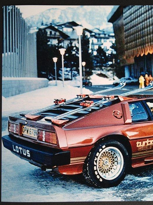 James Bond 007: For Your Eyes Only - Sir Roger Moore (+), Verzamelen, Film en Tv