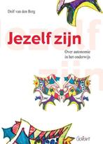 Jezelf zijn 9789044131710 Dolf van den Berg, Boeken, Verzenden, Gelezen, Dolf van den Berg