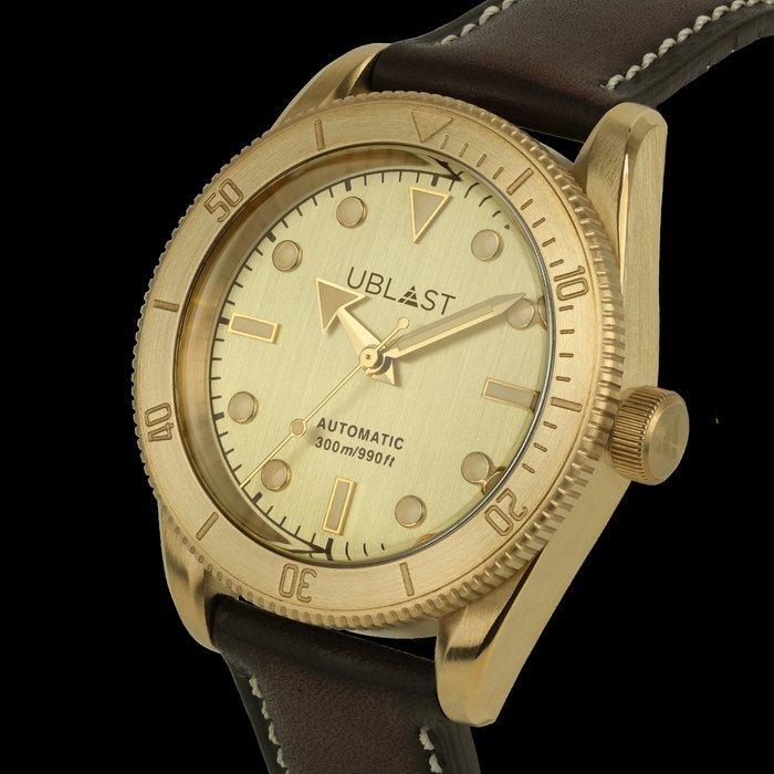 Ublast - Oracle Bronze Ltd. Edition - REF.UBORA40GD - Heren, Handtassen en Accessoires, Horloges | Heren