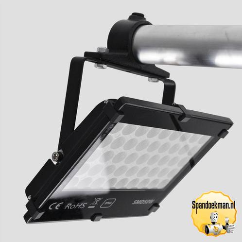 Ledspot 50 watt incl. steun voor aan buizenframe 42,4mm., Bricolage & Construction, Quincaillerie & Fixations, Enlèvement ou Envoi