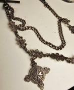 ROBERTS PINKNEY - T Albert chain