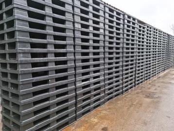 Kunststof pallets voor ibc van 600 L ( IN PROMOTIE ) Tonnen beschikbaar voor biedingen