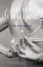 In een mens 9789023467786 John Irving, Boeken, Verzenden, Gelezen, John Irving