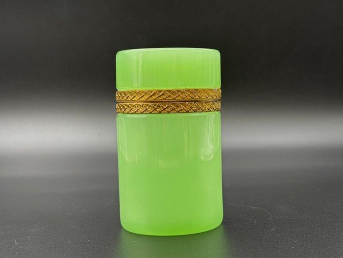 Sieradendoos - Franse doos van opaline glas in groene kleur, Antiek en Kunst, Antiek | Glaswerk en Kristal