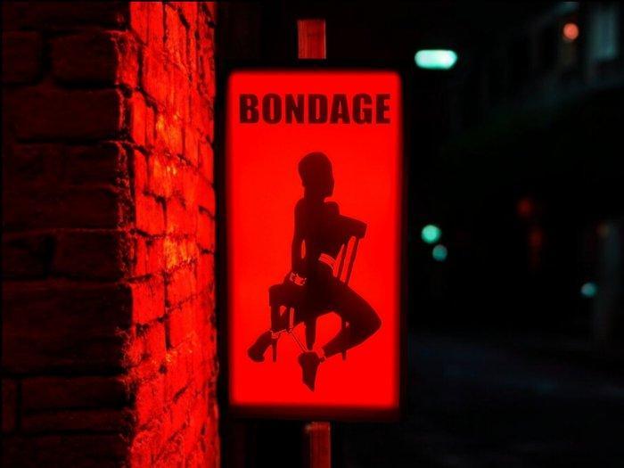 Lichtbord - Amsterdam Red-lights District bondage lighted, Antiek en Kunst, Antiek | Wandborden en Tegels
