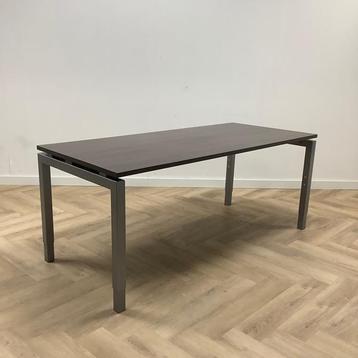 Tweedehands verstelbaar bureau / tafel 180x80 cm, grijs -, Huis en Inrichting, In hoogte verstelbaar, Gebruikt, Bureau