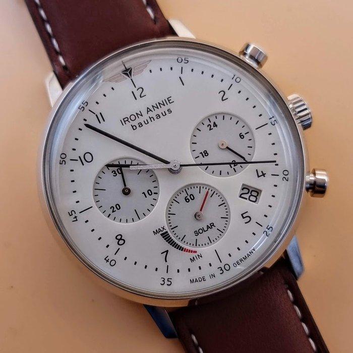 Iron Annie - Bauhaus Chrono Solar - Zonder minimumprijs -, Bijoux, Sacs & Beauté, Montres | Hommes