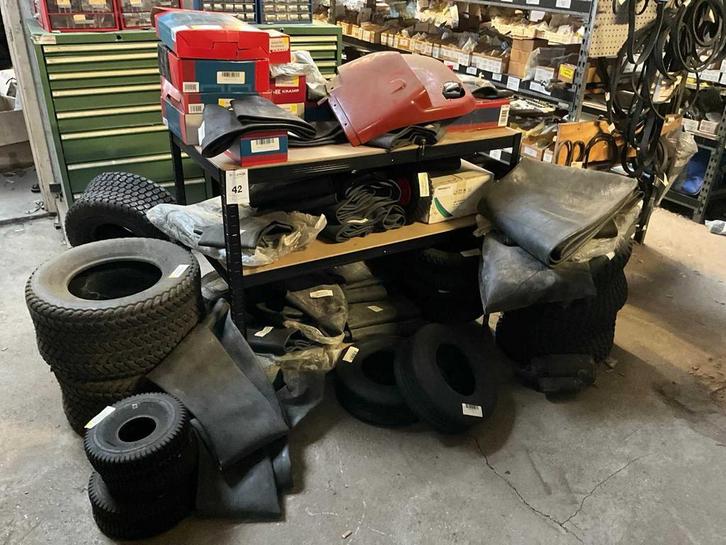 Online veiling - Kramp Partij grasmachinebanden +, Zakelijke goederen, Landbouw | Tractoren, Ophalen