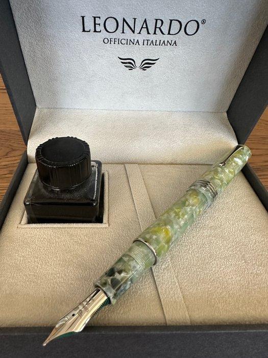 Leonardo Officina Italiana - MZG GIADA - #8 steel nib -, Verzamelen, Pennenverzamelingen