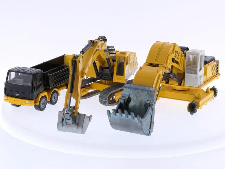 Schaal 1:55 Siku 2616, 3510 en 3528 set van 3 bouwvoertui..., Hobby en Vrije tijd, Modelauto's | Overige schalen, Gebruikt, Ophalen of Verzenden